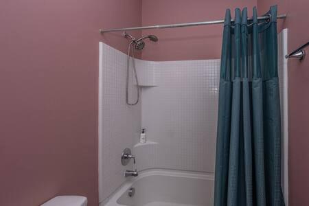 Southern Gem in Park Circle Southern Gem in Park Circle