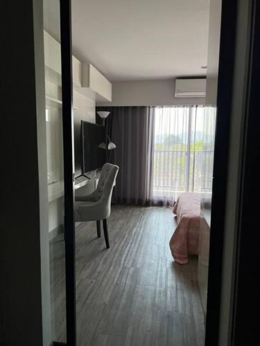 Dusit D2 Studio w /mountain view - Tap to explore photos