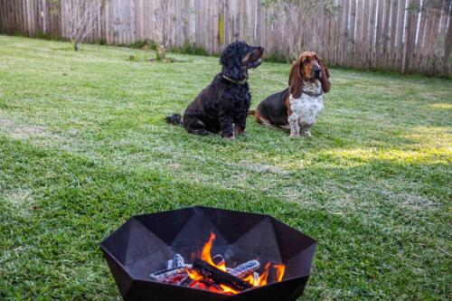 Walk to beach, quiet location - 2 night minimum stay