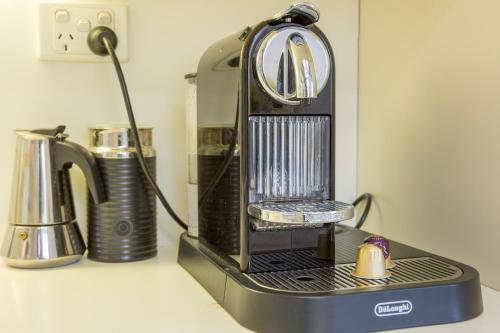 Walk to beach, quiet location - 2 night minimum stay