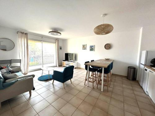 Appartement L'Isle-sur-la-Sorgue, 2 pièces, 2 personnes - FR-1-767-16 - Location saisonnière - L'Isle-sur-la-Sorgue