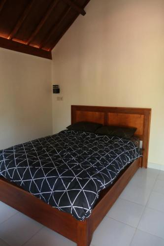 Avocado homestay