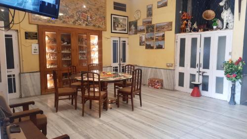 Star Hotel Prithviraj in Hathi Bhata