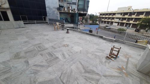Star Hotel Prithviraj in Hathi Bhata