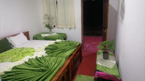 2 double beds