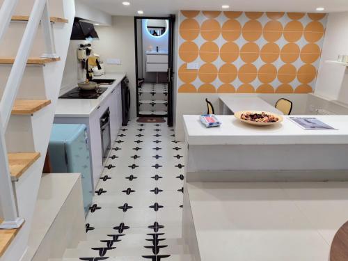 Shanghai Hills & ZINN City Loft Near Metro Line 1 Changshu Rd and Close to Tianzi Fang, Shanghai (photo 6)