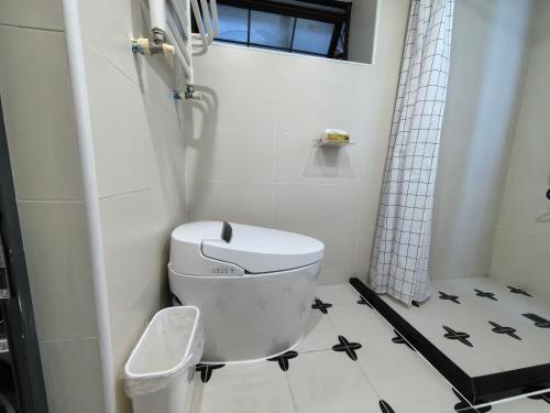 Shanghai Hills & ZINN City Loft Near Metro Line 1 Changshu Rd and Close to Tianzi Fang, Shanghai (photo 11)