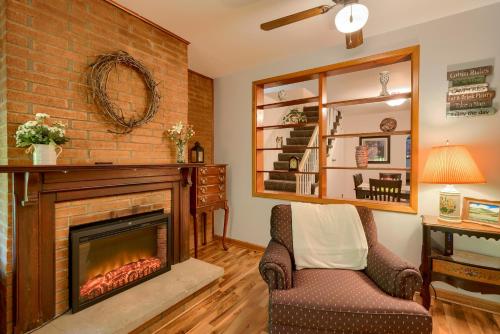 Hillside Hideaway in Logan, USA
