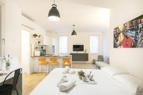 Easylife - Milano - Magolfa 1 N5 - Navigli, Milan