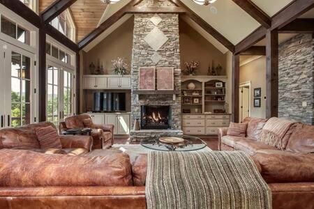 Mountain House - image 5