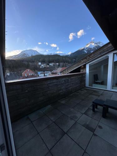 Geräumiges sonniges Apartment mit Bergblick