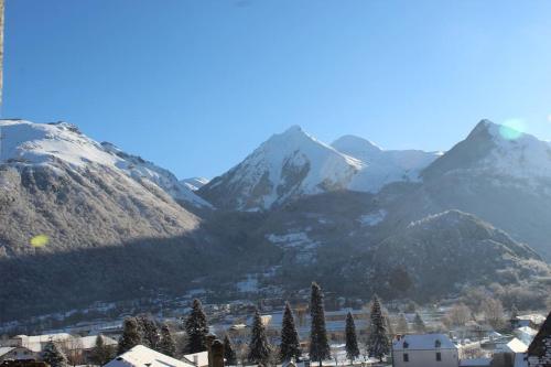 Maison Familiale à la Montagne (Maison Familiale a la Montagne) in 皮耶爾雷菲特內斯塔拉