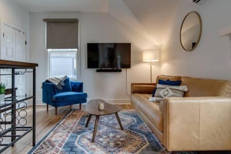 Stylish East Nashville Townhouse for 6