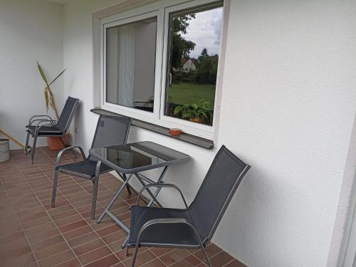Große helle Ferienwohnung mit Balkon, ruhig gelegen mit guter Verkehrsanbindung in Bad Berneck im Fichtelgebirge