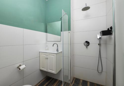 Baño, Central and modern - MORE apartments in Beer Sheva