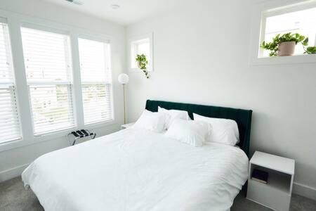 Hall House - Rooftop Oasis Near Artsy East Nash in Nashville, USA