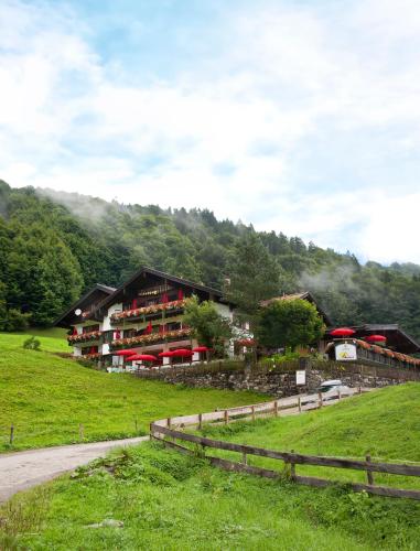 Exterior view, Alpengasthof Hotel Schwand in Oberstdorf