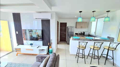 廚房, Suite con Vista al Mar, Piscinas, Jacuzzi, Wifi in 普拉亞斯維亞米爾