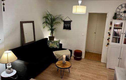 Appartement cosy avec parking, au pied du métro - Location saisonnière - Caluire-et-Cuire