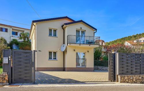 Awesome Home In Rukavac With Wi-fi