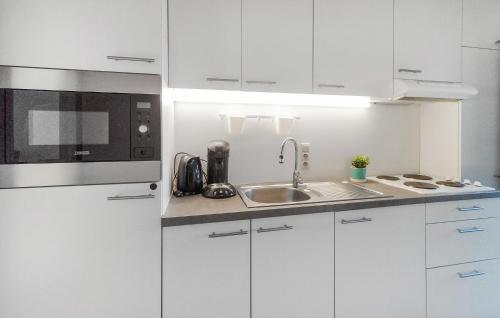 Dapur, Amazing Apartment In Bredene in Bredene