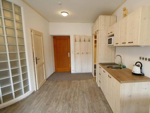 Zlaty apartman v soukromi Mala Skala Cesky Raj in Koberovy