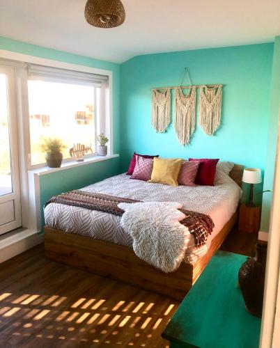 1 queen bed