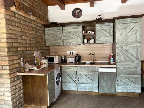 virtuve, Kisdió Vendégház (Kisdio Vendeghaz) in Dég