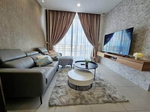 Charming 3BR Podium 7pax Walk to Aeon, Kuching