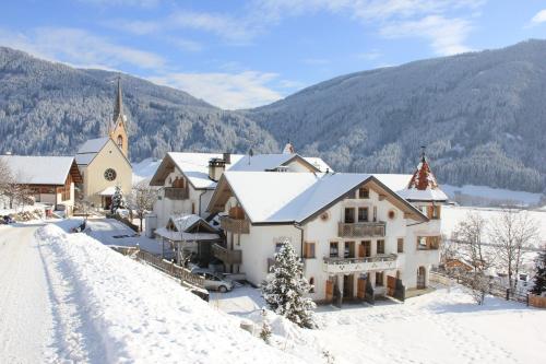 Turmhotel Gschwendt - Hotel - Valle Di Casies