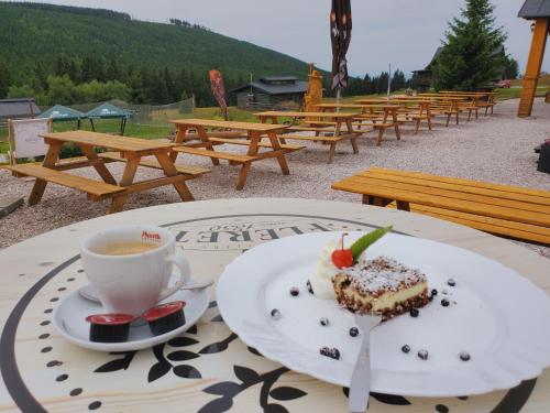 Restaurante, Penzion Zvonička (Penzion Zvonicka) in Pec pod Snezkou