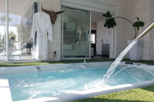 Fabuleuse villa Marseille -7 chambres -14 pers avec grande piscine 2 jacuzzis, Marseille (photo 5)