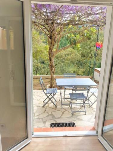 Superbe appartement dans villa provençale piscine et jardin