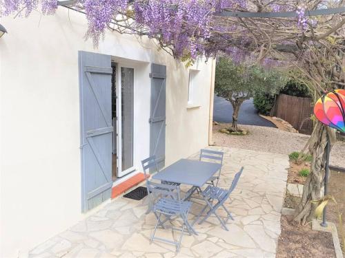 Superbe appartement dans villa provençale piscine et jardin