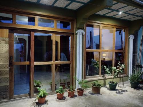 Posada Del Viajero - Mayan Travelers Inn in Santa Cruz la Laguna