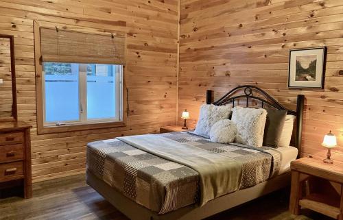Two-Bedroom Cottage image 3