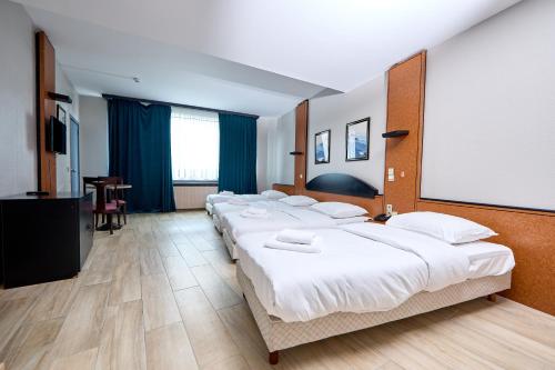 Hotel EUROPACITY - image 13