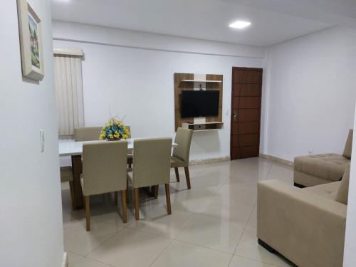 Apartamento completo e bem localizado