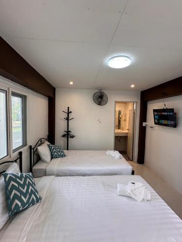 Exterior view of Luxe Nan Twin Bed Room