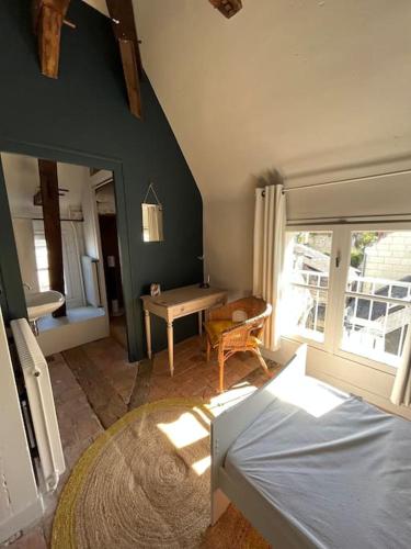 La maison de Typère (La maison de Typere) in Candes-Saint-Martin