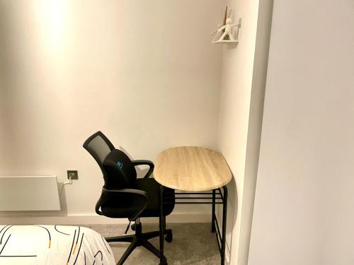 MCR 1BR Getaway with Rooftop Access & Prime Location, Manchester (zdjęcie 6)