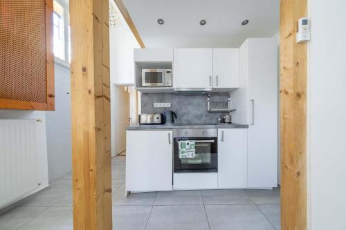 Apartment with Balcony image 10