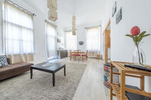 Apartment with Balcony image 9