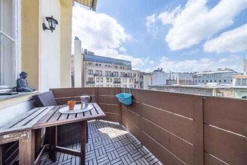 Apartment with Balcony image 3