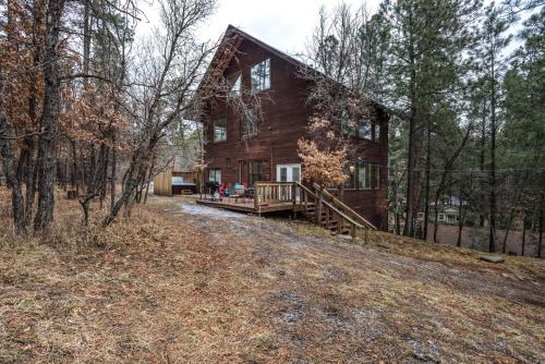 Upper Canyon Inn & Cabins