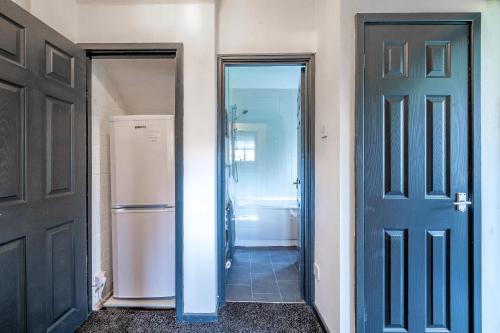 Entrance, *RB26S* For your most relaxed & Cosy stay + Free Parking + Free Fast WiFi * near Sand Moor Golf Club