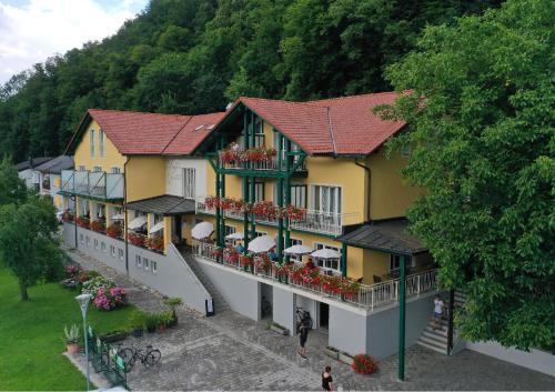 Gasthof-Pension Luger in Wesenufer, Österreich