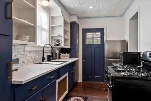 Tranquil Cottage near hospitals in Springfield, USA