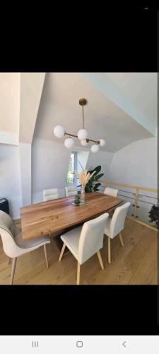 Superbe appartement avec jacuzzi, sauna et hammam, proche de Paris in Шатилон