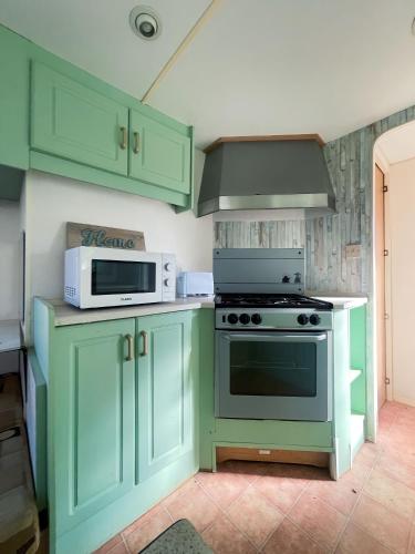 2 bedrooms, 3 beds